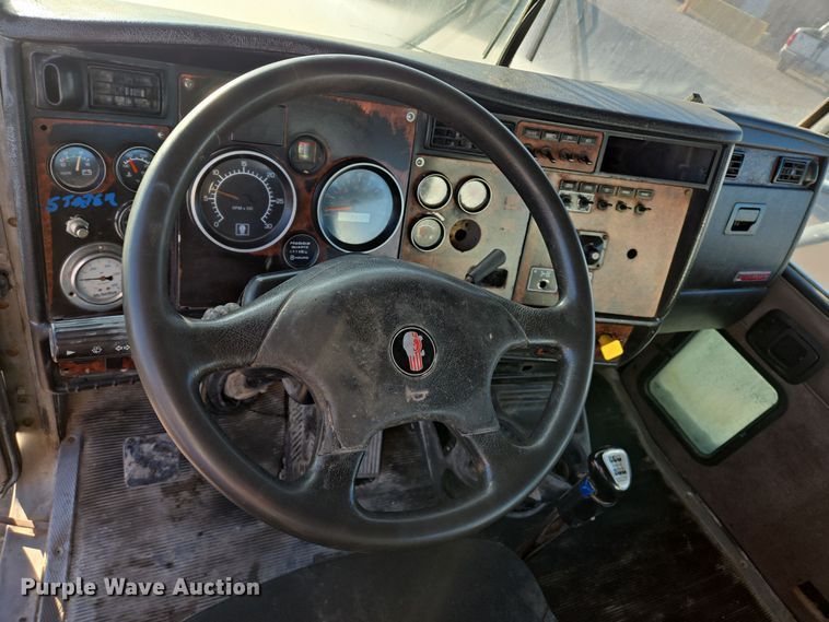 image for item DO2505 2006 Kenworth W900 ready mix truck