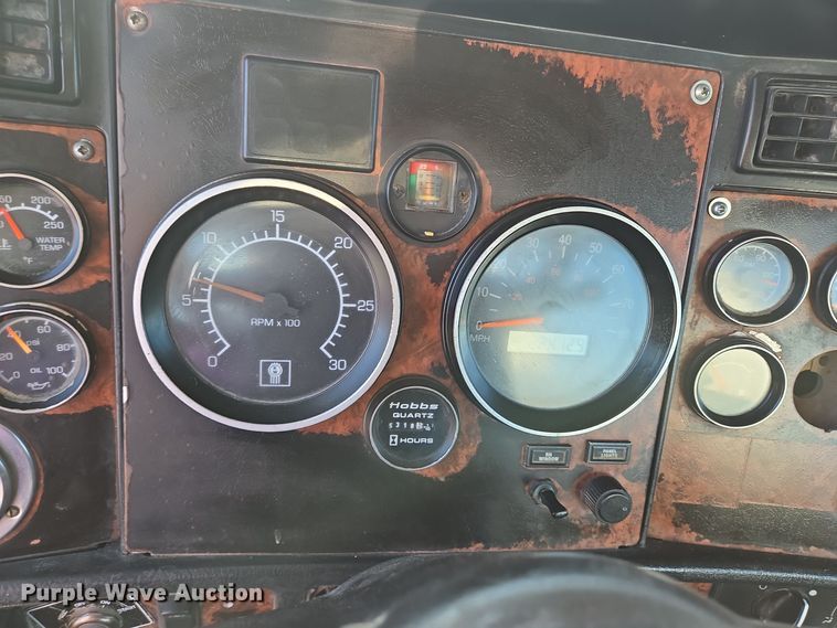 image for item DO2505 2006 Kenworth W900 ready mix truck