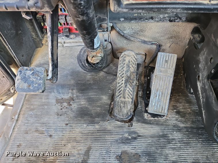 image for item DO2505 2006 Kenworth W900 ready mix truck