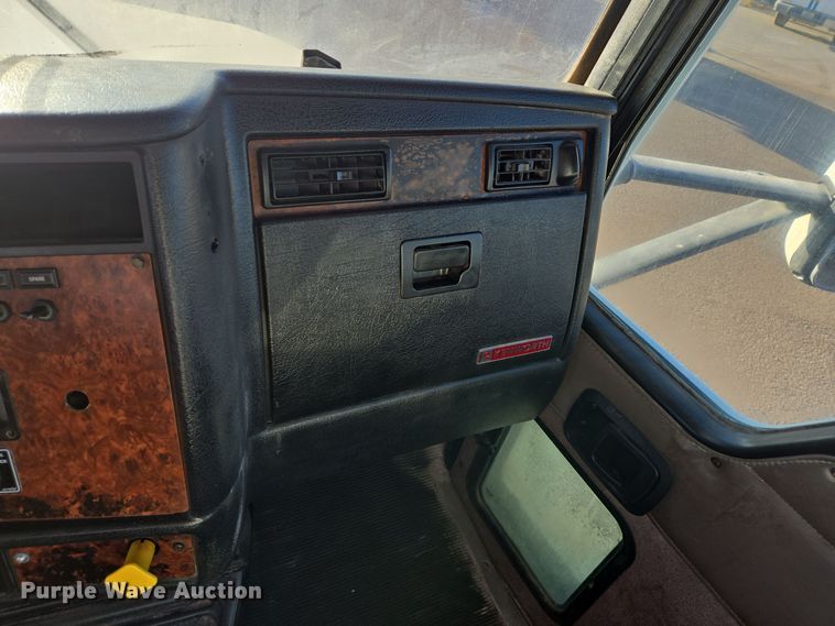 image for item DO2505 2006 Kenworth W900 ready mix truck