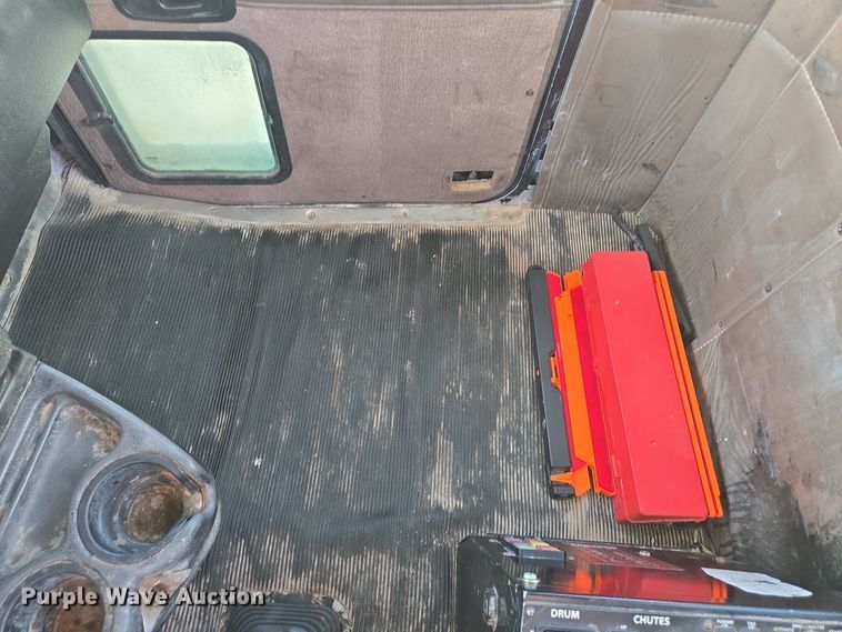 image for item DO2505 2006 Kenworth W900 ready mix truck