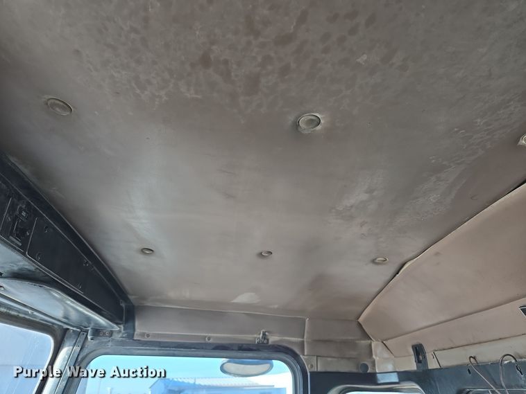 image for item DO2505 2006 Kenworth W900 ready mix truck