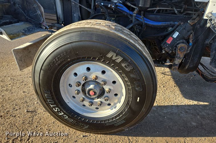 image for item DO2505 2006 Kenworth W900 ready mix truck