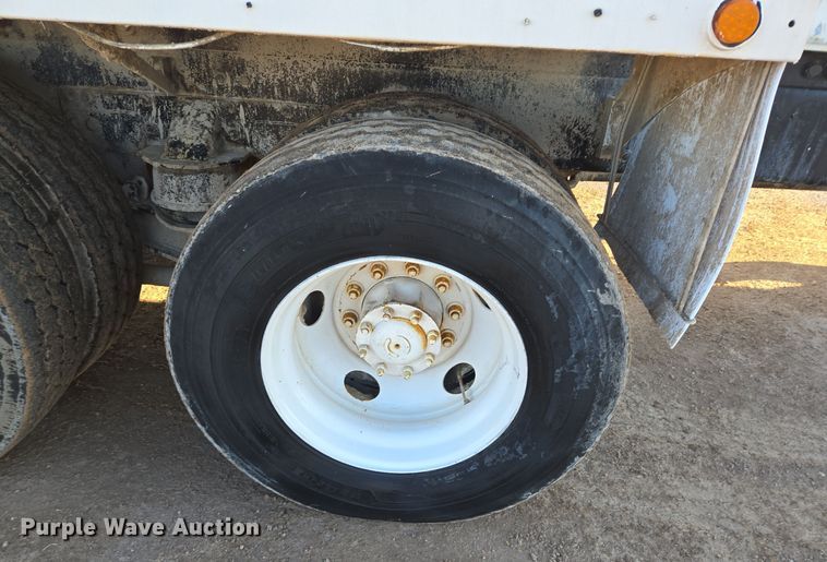 image for item DO2505 2006 Kenworth W900 ready mix truck