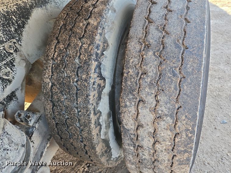 image for item DO2505 2006 Kenworth W900 ready mix truck