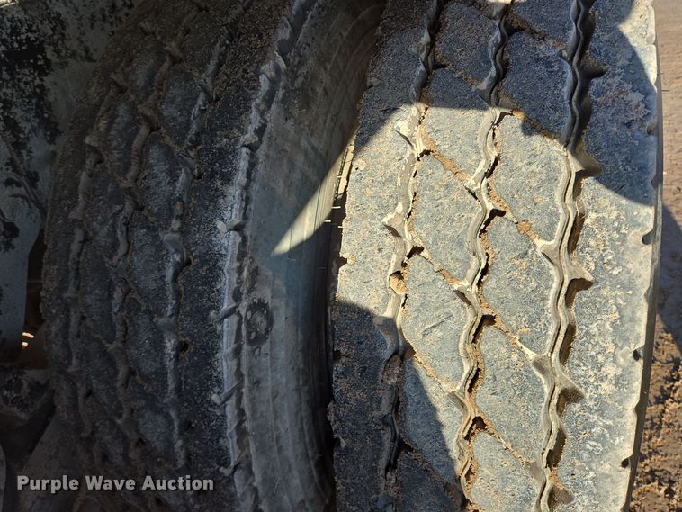 image for item DO2505 2006 Kenworth W900 ready mix truck