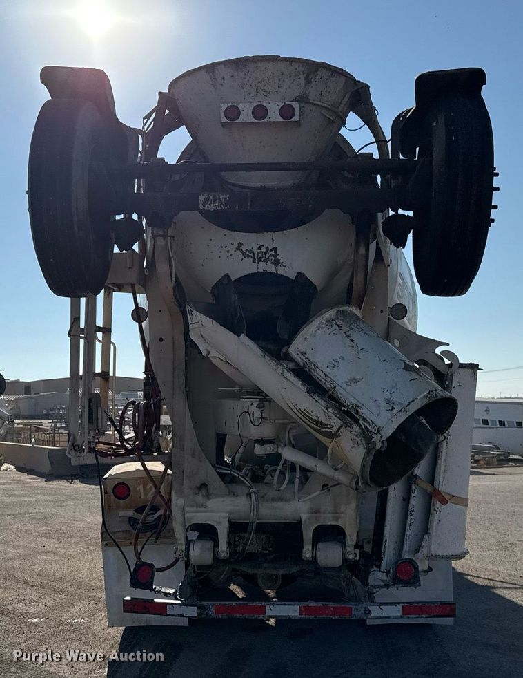 image for item DO2506 2006 Kenworth W900 ready mix truck