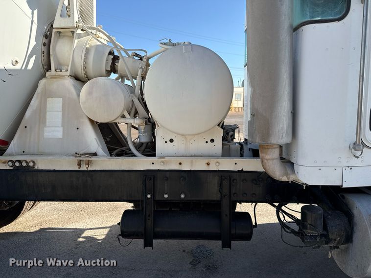 image for item DO2506 2006 Kenworth W900 ready mix truck