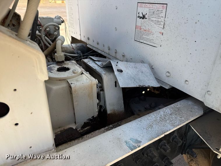 image for item DO2506 2006 Kenworth W900 ready mix truck