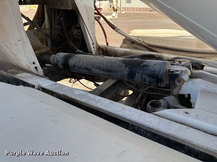 image for item DO2506 2006 Kenworth W900 ready mix truck