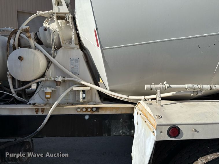 image for item DO2506 2006 Kenworth W900 ready mix truck