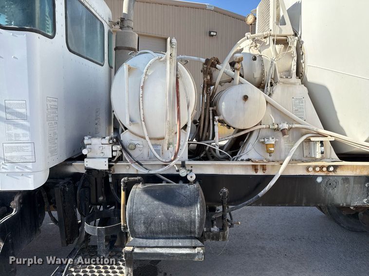 image for item DO2506 2006 Kenworth W900 ready mix truck