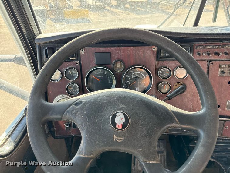 image for item DO2506 2006 Kenworth W900 ready mix truck