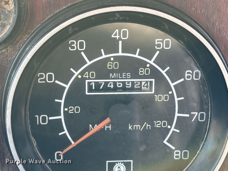 image for item DO2506 2006 Kenworth W900 ready mix truck