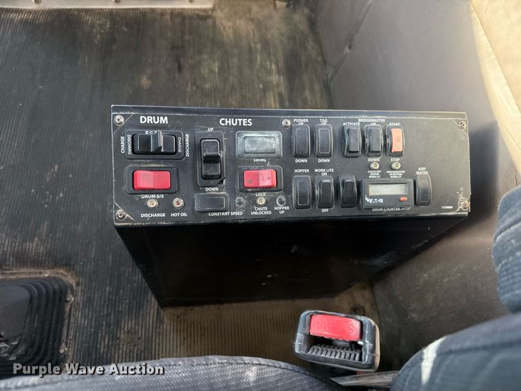 image for item DO2506 2006 Kenworth W900 ready mix truck