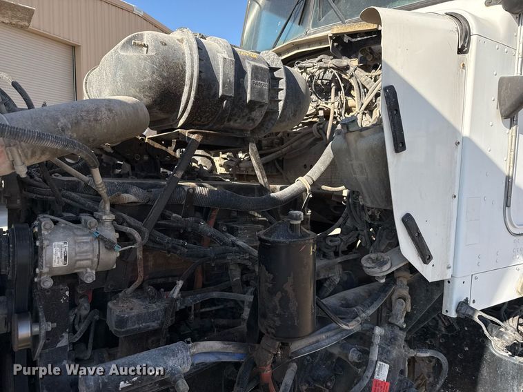 image for item DO2506 2006 Kenworth W900 ready mix truck