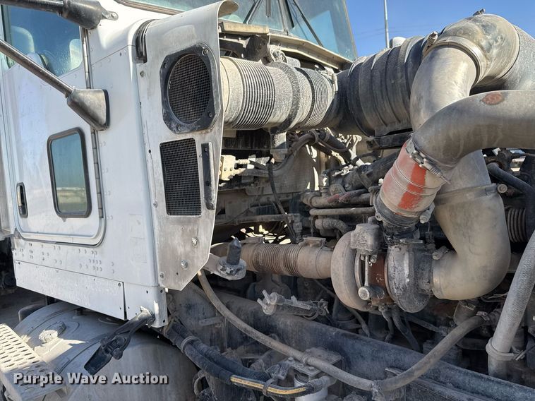 image for item DO2506 2006 Kenworth W900 ready mix truck