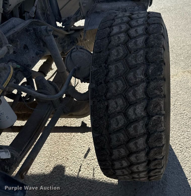 image for item DO2506 2006 Kenworth W900 ready mix truck