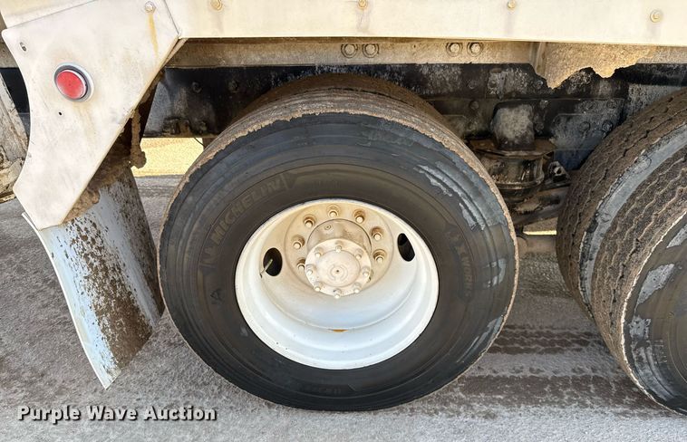 image for item DO2506 2006 Kenworth W900 ready mix truck