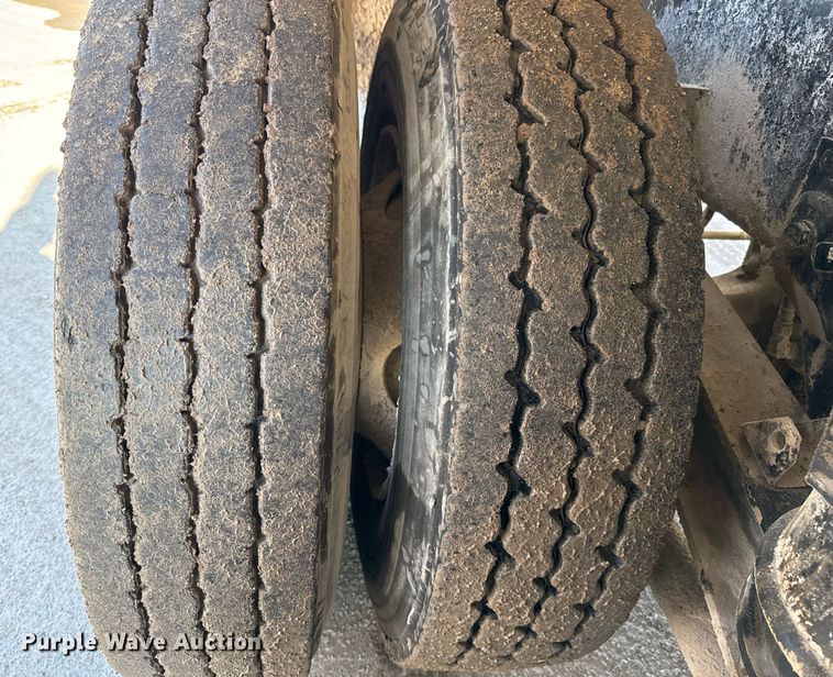 image for item DO2506 2006 Kenworth W900 ready mix truck