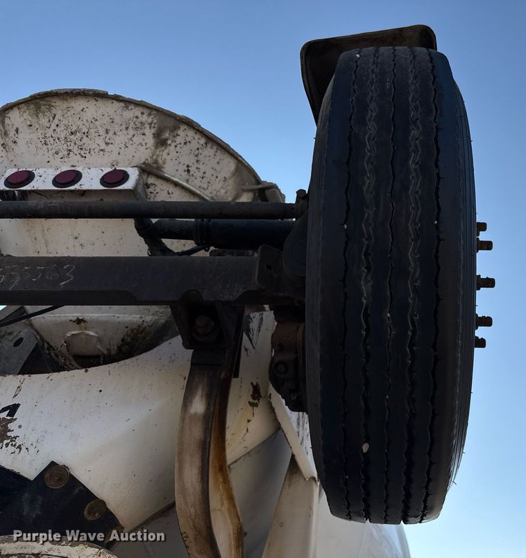 image for item DO2506 2006 Kenworth W900 ready mix truck