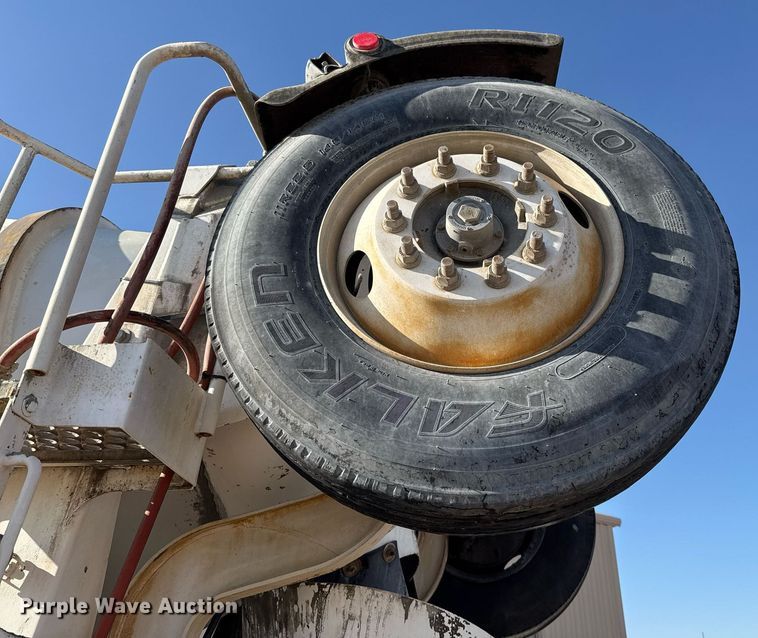 image for item DO2506 2006 Kenworth W900 ready mix truck