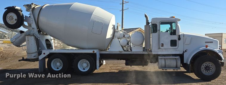 image for item DO2507 2006 Kenworth W900 ready mix truck