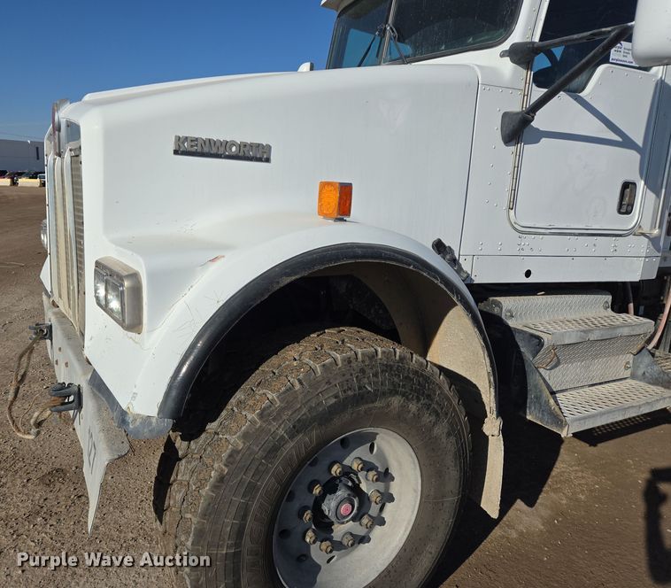 image for item DO2507 2006 Kenworth W900 ready mix truck