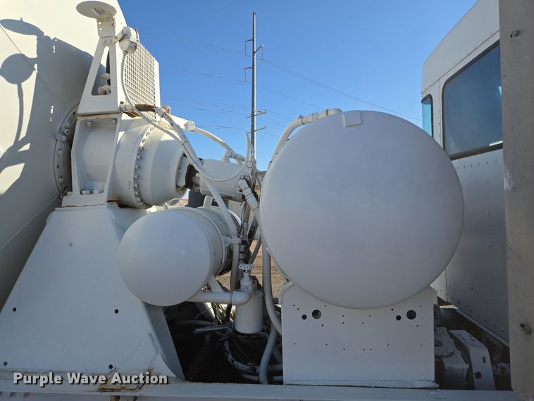 image for item DO2507 2006 Kenworth W900 ready mix truck