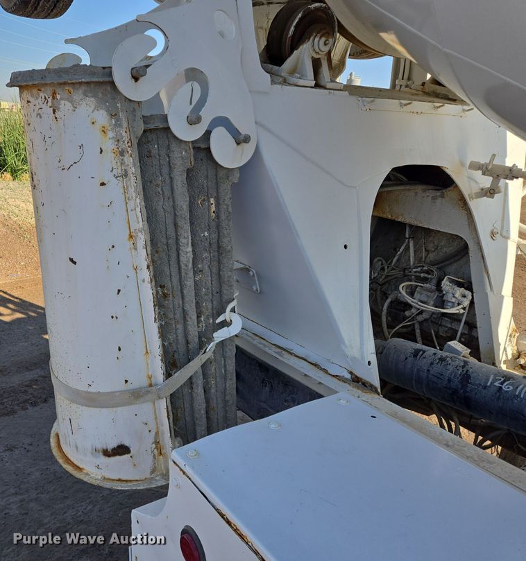 image for item DO2507 2006 Kenworth W900 ready mix truck