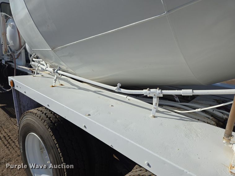 image for item DO2507 2006 Kenworth W900 ready mix truck