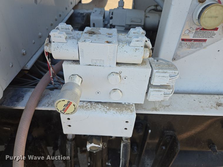 image for item DO2507 2006 Kenworth W900 ready mix truck