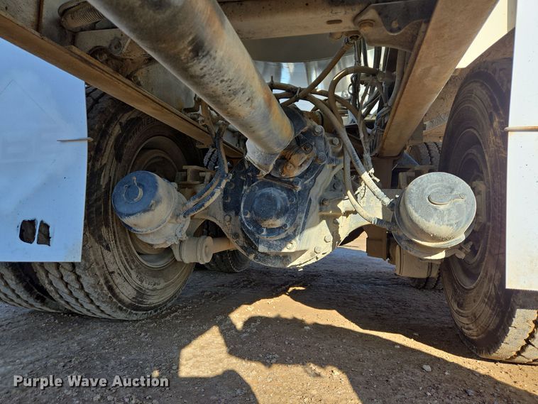 image for item DO2507 2006 Kenworth W900 ready mix truck