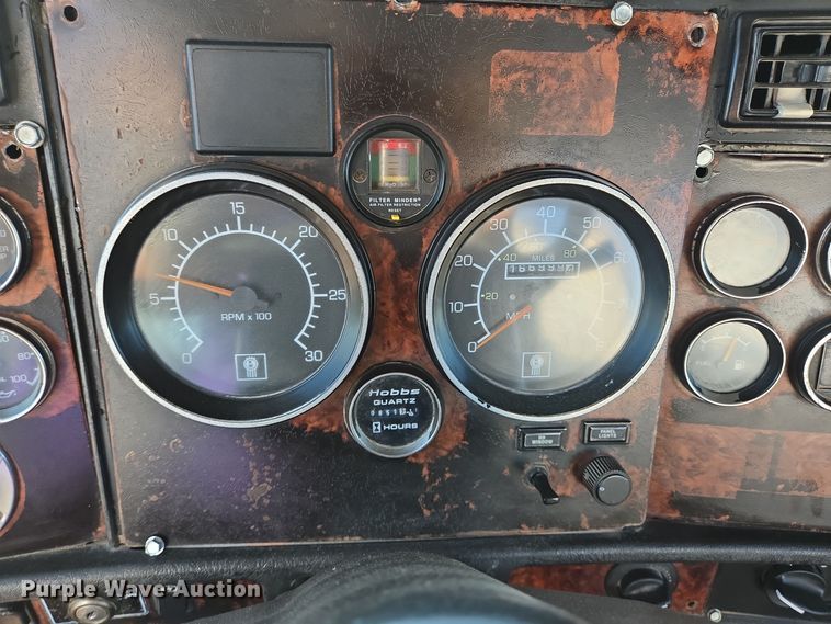 image for item DO2507 2006 Kenworth W900 ready mix truck