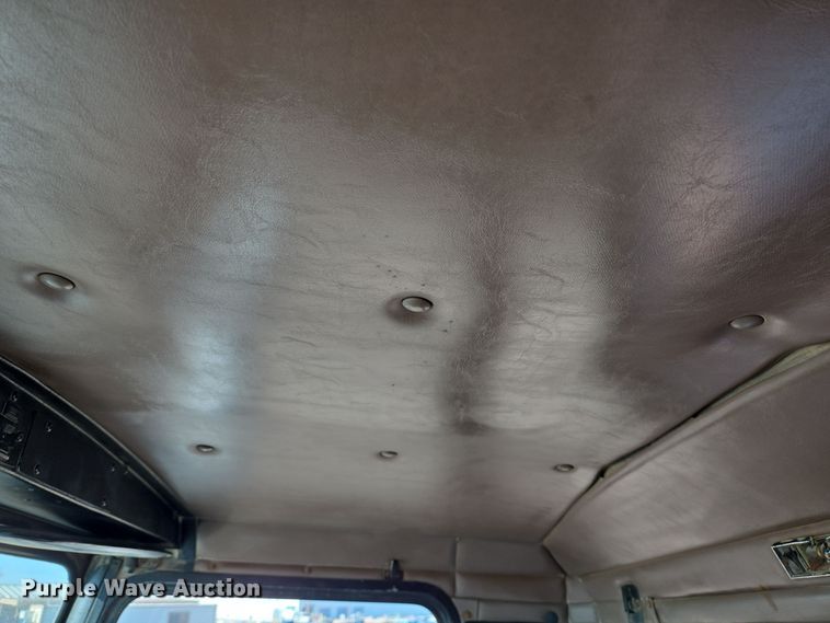 image for item DO2507 2006 Kenworth W900 ready mix truck