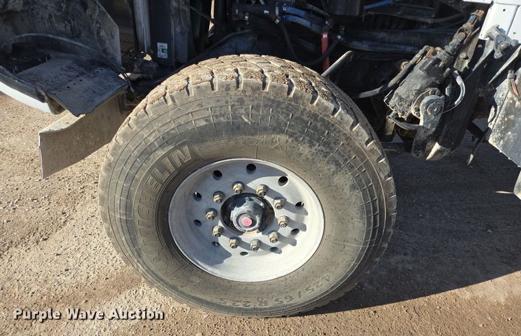 image for item DO2507 2006 Kenworth W900 ready mix truck