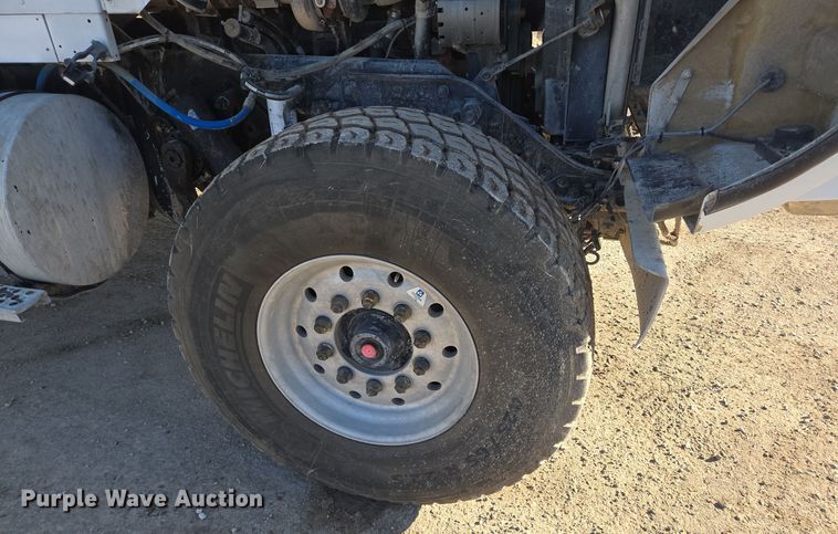 image for item DO2507 2006 Kenworth W900 ready mix truck