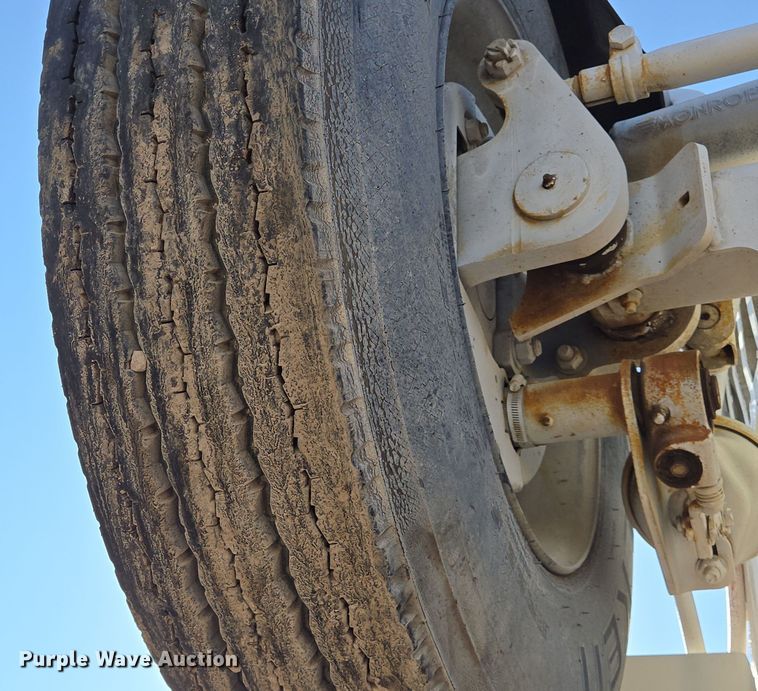 image for item DO2507 2006 Kenworth W900 ready mix truck