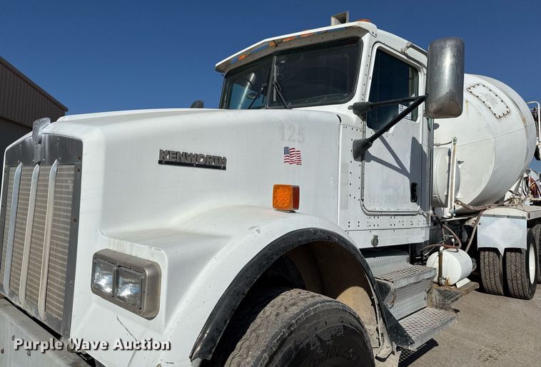 image for item DO2508 2006 Kenworth W900 ready mix truck