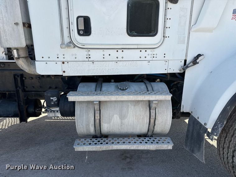 image for item DO2508 2006 Kenworth W900 ready mix truck