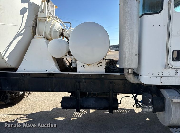 image for item DO2508 2006 Kenworth W900 ready mix truck