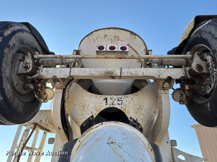 image for item DO2508 2006 Kenworth W900 ready mix truck