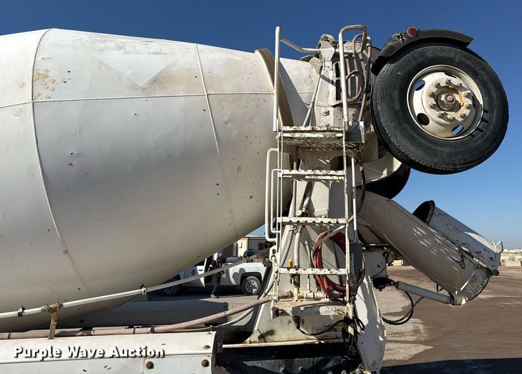 image for item DO2508 2006 Kenworth W900 ready mix truck