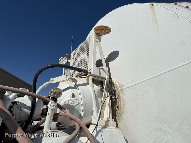 image for item DO2508 2006 Kenworth W900 ready mix truck