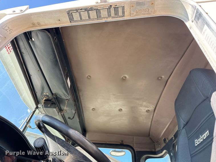 image for item DO2508 2006 Kenworth W900 ready mix truck