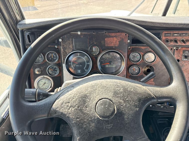 image for item DO2508 2006 Kenworth W900 ready mix truck