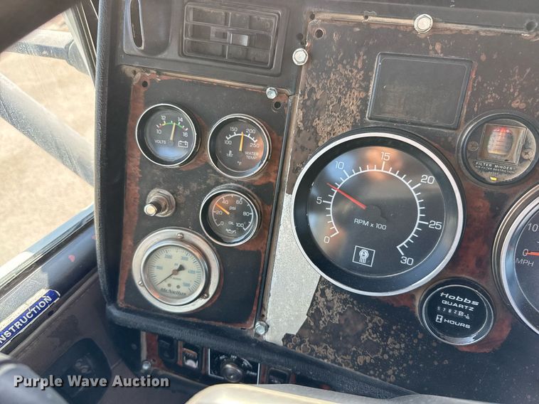 image for item DO2508 2006 Kenworth W900 ready mix truck