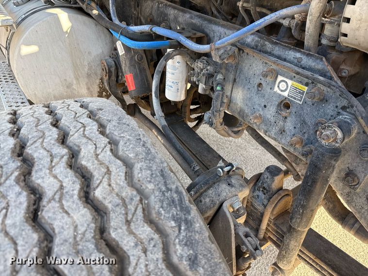 image for item DO2508 2006 Kenworth W900 ready mix truck