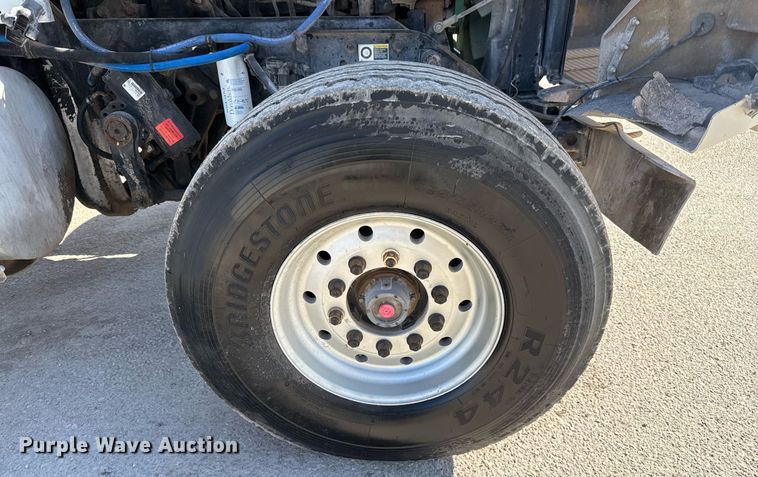 image for item DO2508 2006 Kenworth W900 ready mix truck