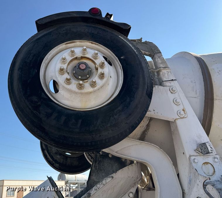 image for item DO2508 2006 Kenworth W900 ready mix truck